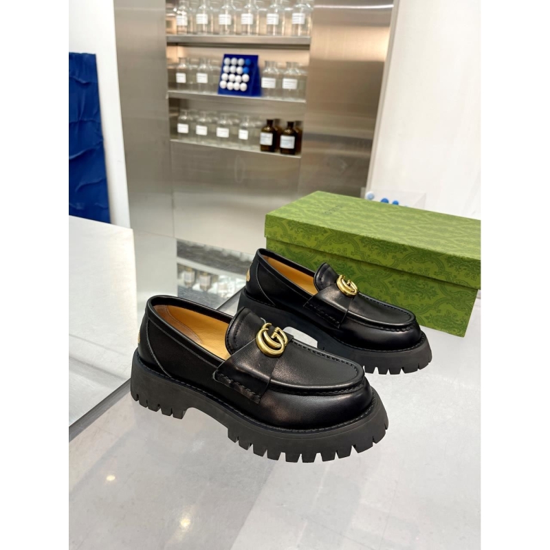G*u*i leather shoes